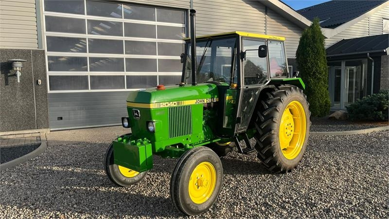 John Deere 2040 Med nye dæk hele vejen rundt - Traktor: gambar 2 John Deere 2040 Med nye dæk hele vejen rundt - Traktor: gambar 2