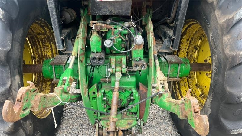 John Deere 4450 med 7,6L motor - Traktor: gambar 4 John Deere 4450 med 7,6L motor - Traktor: gambar 4