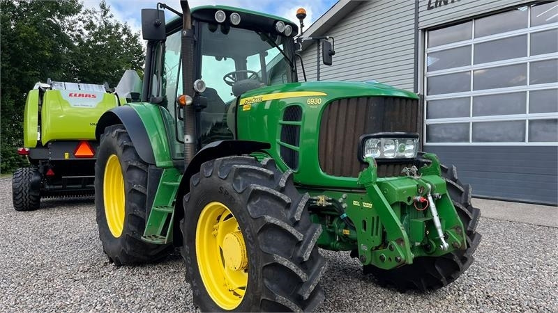 Traktor John Deere 6930 AutoPower med frontlift og front PTO: gambar 15