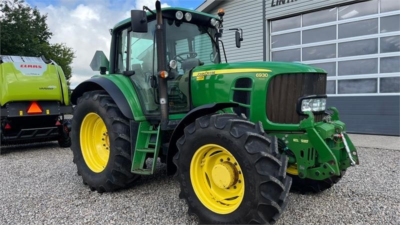 Traktor John Deere 6930 AutoPower med frontlift og front PTO: gambar 23