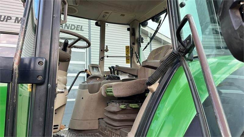 Traktor John Deere 6930 AutoPower med frontlift og front PTO: gambar 9