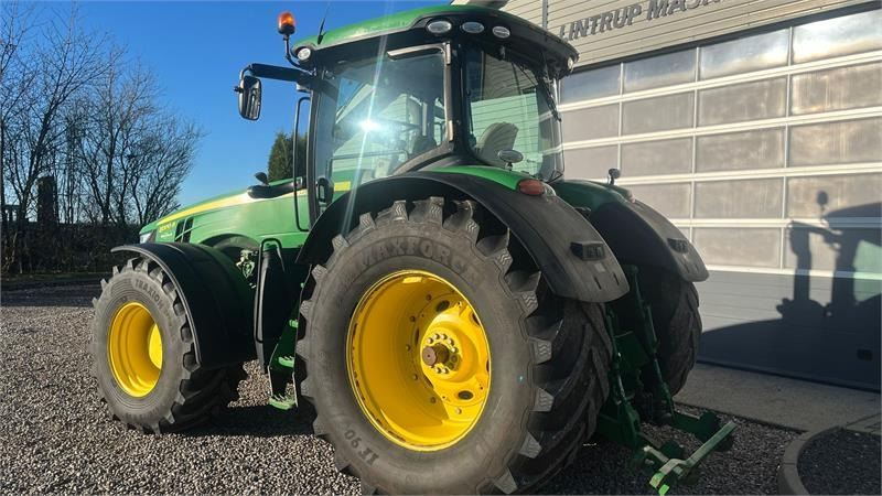 John Deere 8370R Med frontlift og fuld servicehistorik - Traktor: gambar 3 John Deere 8370R Med frontlift og fuld servicehistorik - Traktor: gambar 3
