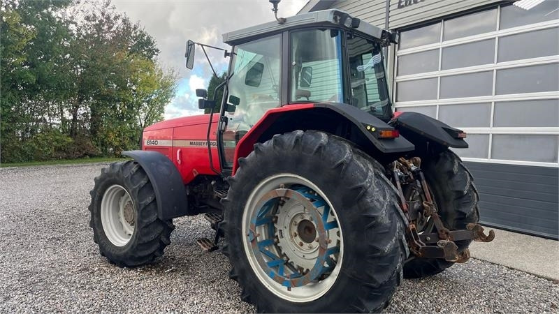 Massey Ferguson 8140 Dyna Shift - Traktor: gambar 3 Massey Ferguson 8140 Dyna Shift - Traktor: gambar 3