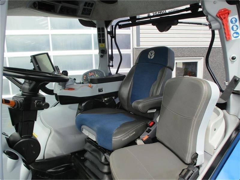 New Holland T7.230 AutoCommand, meget velholdt traktor - Traktor: gambar 3 New Holland T7.230 AutoCommand, meget velholdt traktor - Traktor: gambar 3