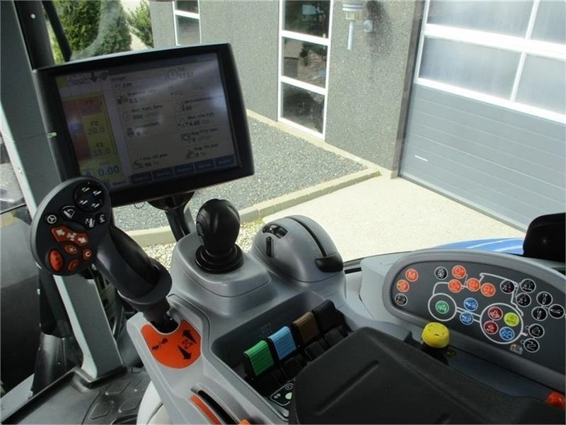 New Holland T7.230 AutoCommand, meget velholdt traktor - Traktor: gambar 4 New Holland T7.230 AutoCommand, meget velholdt traktor - Traktor: gambar 4
