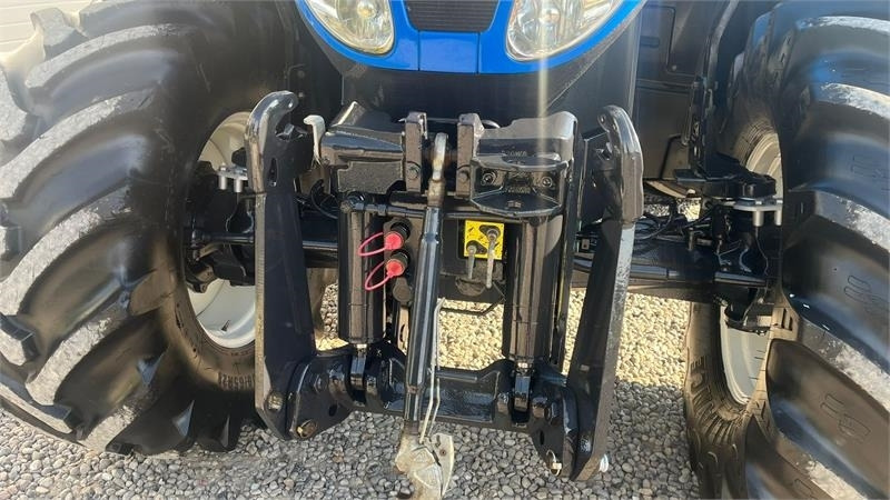 New Holland T7.270 AutoCommand med frontlift - Traktor: gambar 4 New Holland T7.270 AutoCommand med frontlift - Traktor: gambar 4