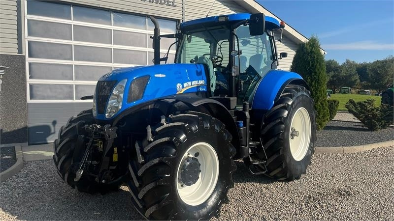 New Holland T7.270 AutoCommand med frontlift - Traktor: gambar 2 New Holland T7.270 AutoCommand med frontlift - Traktor: gambar 2