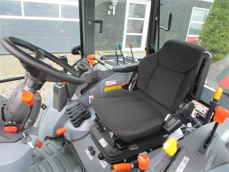 Solis 60 Med frontlift og frontPTO - Traktor: gambar 5 Solis 60 Med frontlift og frontPTO - Traktor: gambar 5