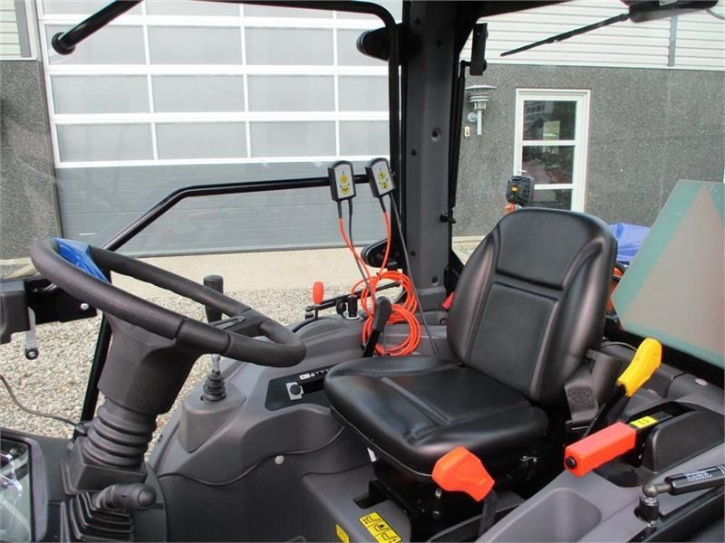 Solis H26 HST SNOW EDITION med frontlift, front PTO, Var - Traktor kota: gambar 3 Solis H26 HST SNOW EDITION med frontlift, front PTO, Var - Traktor kota: gambar 3