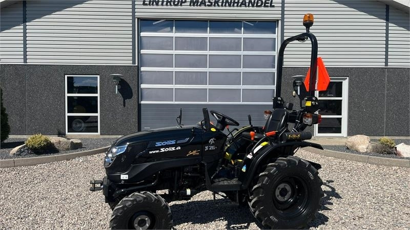 Solis S26 Limited Edition i sort 6+2 Gearmaskine med Ser - Traktor kota: gambar 1 Solis S26 Limited Edition i sort 6+2 Gearmaskine med Ser - Traktor kota: gambar 1