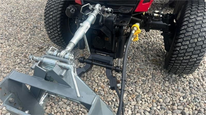 Yanmar YT 235H 4WD Snow Edition med sneplov og spreder - Traktor: gambar 4 Yanmar YT 235H 4WD Snow Edition med sneplov og spreder - Traktor: gambar 4