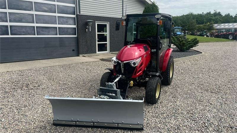 Traktor kota Yanmar YT 235H 4WD Snow Edition med sneplov og spreder: gambar 12