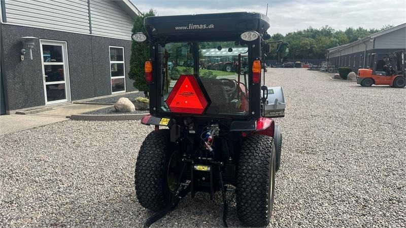Traktor kota Yanmar YT 235H 4WD Snow Edition med sneplov og spreder: gambar 17