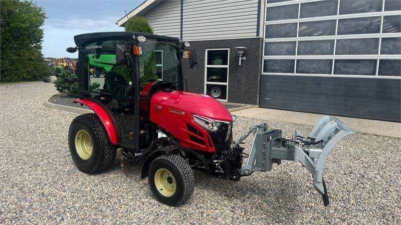 Traktor kota Yanmar YT 235H 4WD Snow Edition med sneplov og spreder: gambar 18