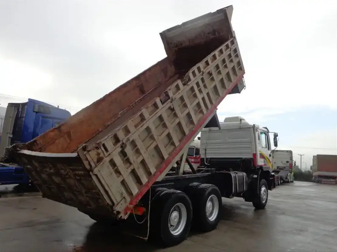 MAN 26.372 MAN 26.372 6X4 - Truk jungkit: gambar 4 MAN 26.372 MAN 26.372 6X4 - Truk jungkit: gambar 4
