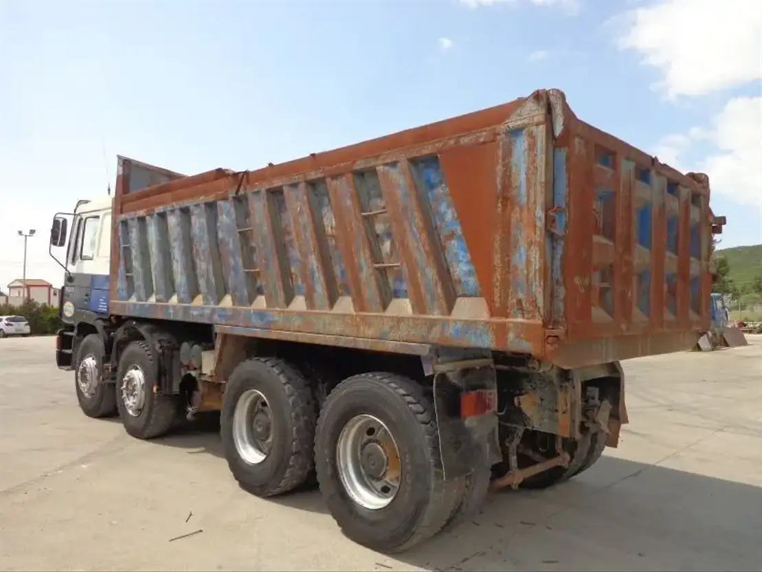 MAN 33.372 MAN 35.372 8X4 Kipper -Airco - Truk jungkit: gambar 5 MAN 33.372 MAN 35.372 8X4 Kipper -Airco - Truk jungkit: gambar 5