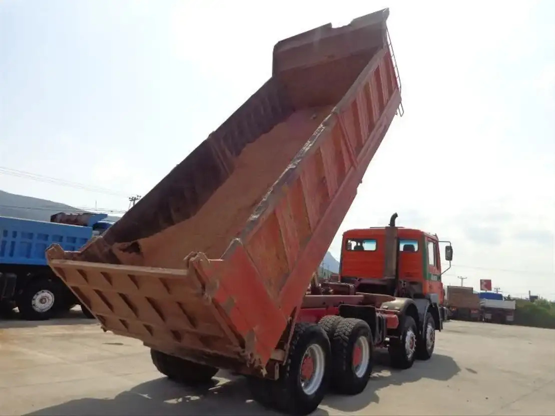 MAN 33.403 MAN 35.403 8X4 - Truk jungkit: gambar 4 MAN 33.403 MAN 35.403 8X4 - Truk jungkit: gambar 4