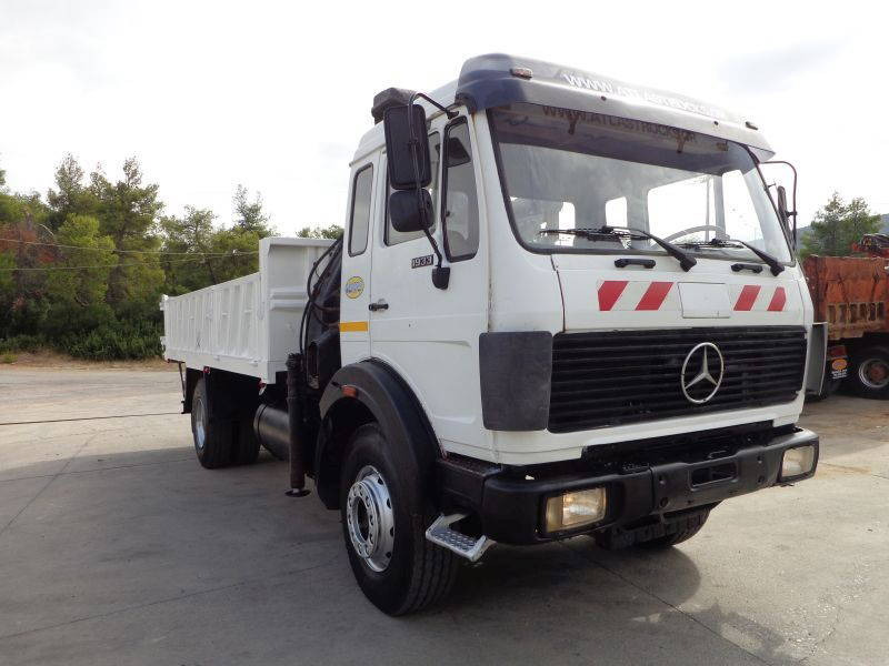 Mercedes-Benz NG 1933 V8 Mercedes Benz 19334X2 Kipper AND Crane - Truk jungkit: gambar 2 Mercedes-Benz NG 1933 V8 Mercedes Benz 19334X2 Kipper AND Crane - Truk jungkit: gambar 2