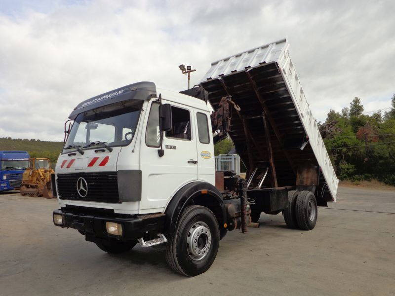 Mercedes-Benz NG 1933 V8 Mercedes Benz 19334X2 Kipper AND Crane - Truk jungkit: gambar 1 Mercedes-Benz NG 1933 V8 Mercedes Benz 19334X2 Kipper AND Crane - Truk jungkit: gambar 1