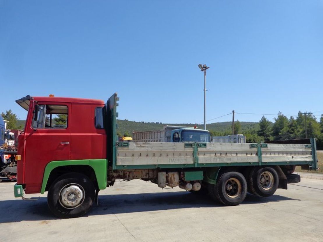 Scania LB141 V8 SCANIA LBS 141 (6X2) V8 - Truk flatbed: gambar 4 Scania LB141 V8 SCANIA LBS 141 (6X2) V8 - Truk flatbed: gambar 4