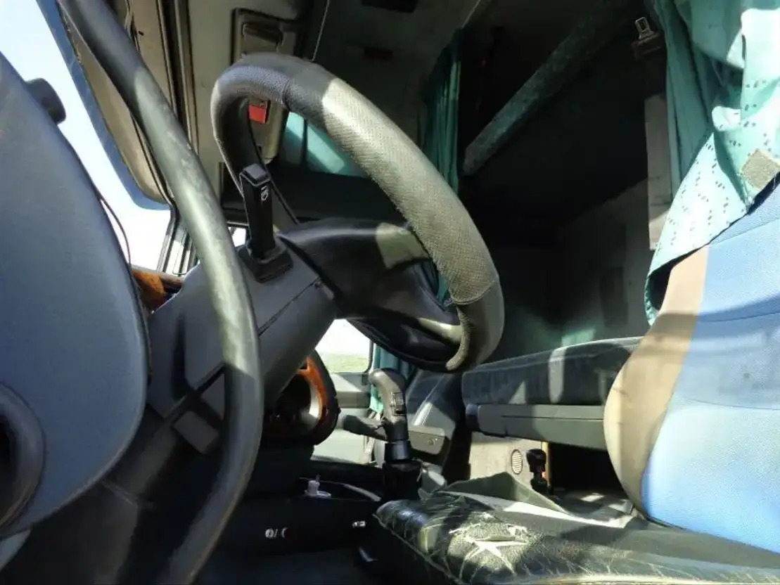 Tractor head DAF XF 480 DAF XF.480 4X2 Super Space Intarder: gambar 10