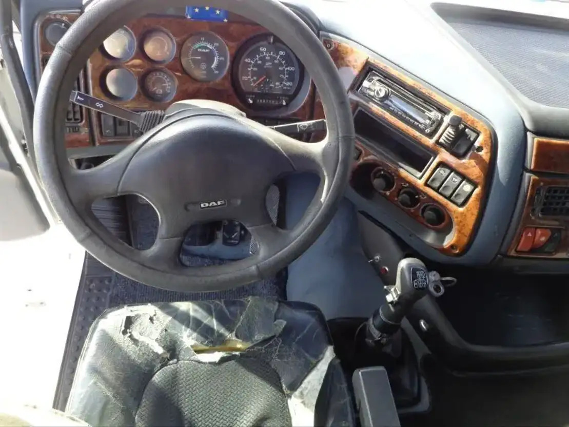 Tractor head DAF XF 480 DAF XF.480 4X2 Super Space Intarder: gambar 8