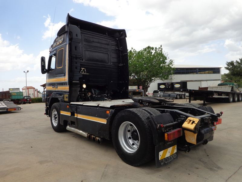 Volvo FH 16.520 Volvo FH16.520 4X2 Globetrotter /KIP Hydraulic - Tractor head: gambar 4 Volvo FH 16.520 Volvo FH16.520 4X2 Globetrotter /KIP Hydraulic - Tractor head: gambar 4