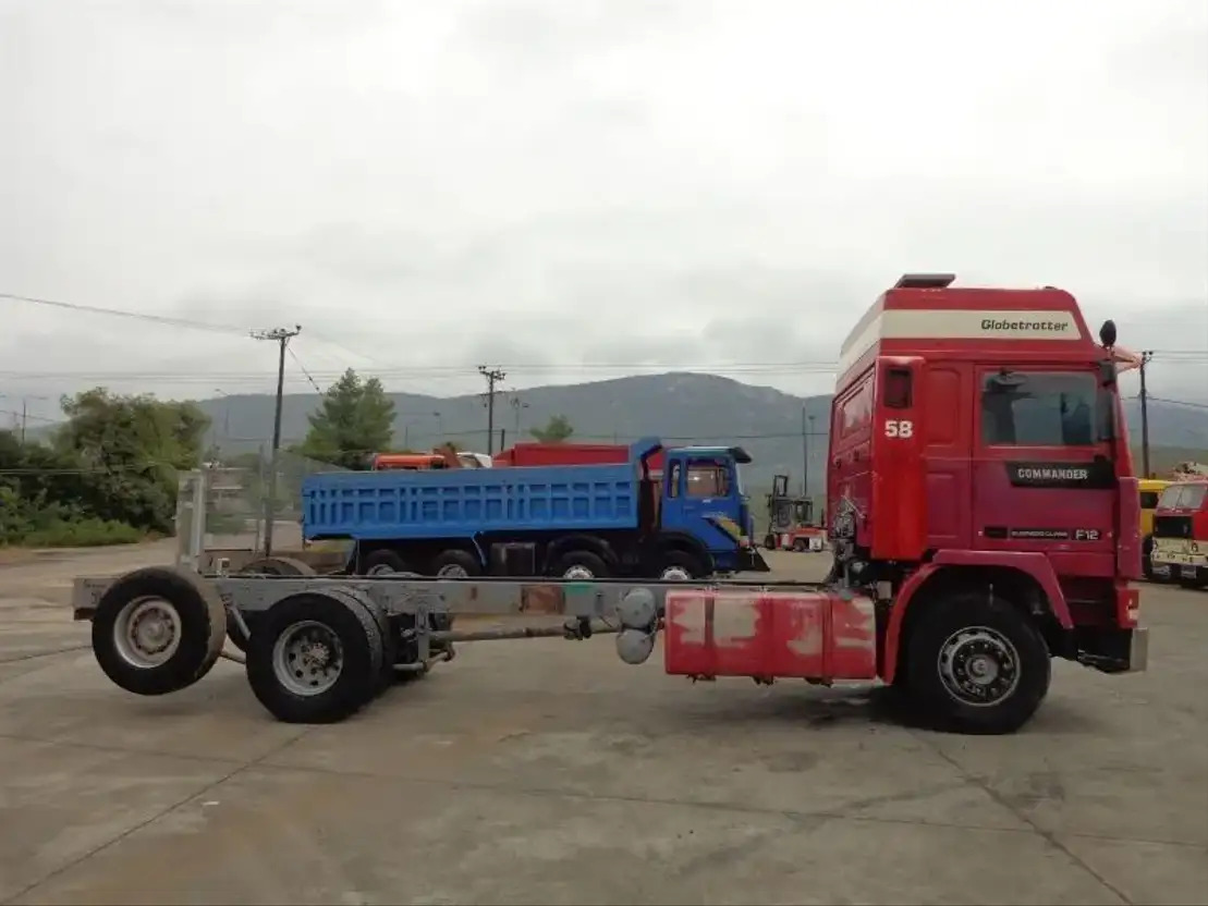 Volvo F 12.400 Volvo F12 6X2 405Hp -TD123ES - Truk sasis: gambar 3 Volvo F 12.400 Volvo F12 6X2 405Hp -TD123ES - Truk sasis: gambar 3