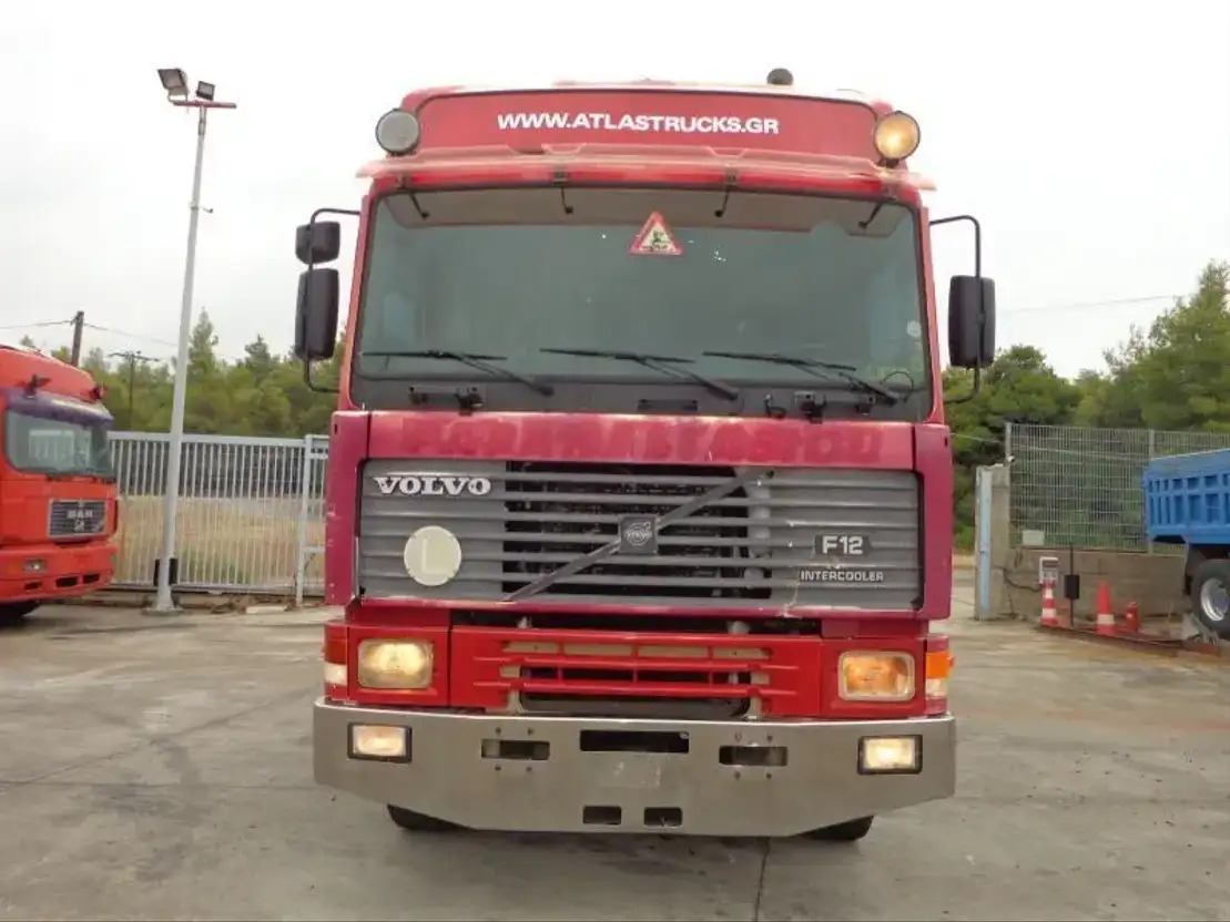 Volvo F 12.400 Volvo F12 6X2 405Hp -TD123ES - Truk sasis: gambar 4 Volvo F 12.400 Volvo F12 6X2 405Hp -TD123ES - Truk sasis: gambar 4