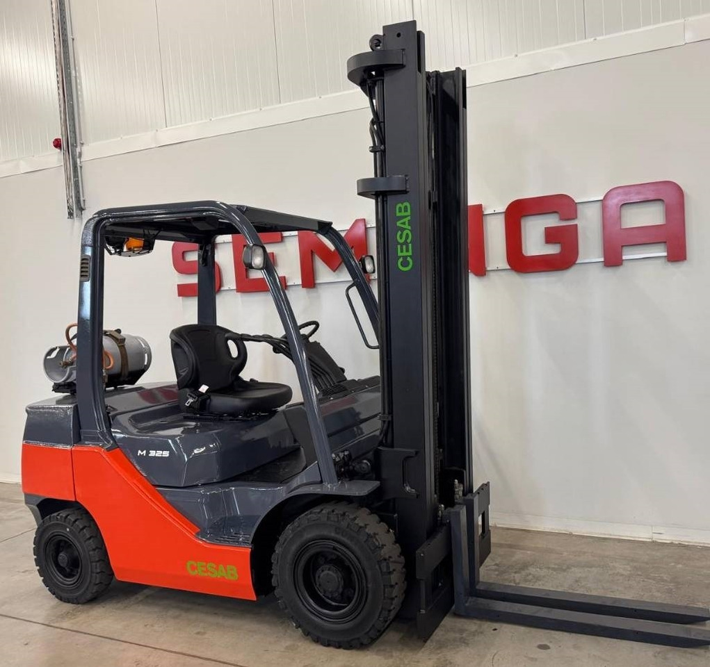 Cesab 10493 M325G - Forklift LPG: gambar 1 Cesab 10493 M325G - Forklift LPG: gambar 1