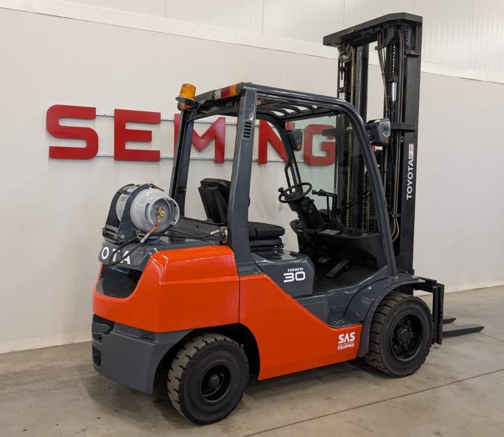 Toyota 10787 - 02-8FGF30 - Forklift LPG: gambar 3 Toyota 10787 - 02-8FGF30 - Forklift LPG: gambar 3