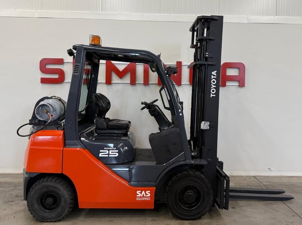 Toyota 10860 - 02-8FGF25 - Forklift LPG: gambar 2 Toyota 10860 - 02-8FGF25 - Forklift LPG: gambar 2