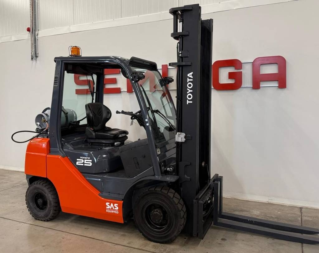 Toyota 10860 - 02-8FGF25 - Forklift LPG: gambar 1 Toyota 10860 - 02-8FGF25 - Forklift LPG: gambar 1