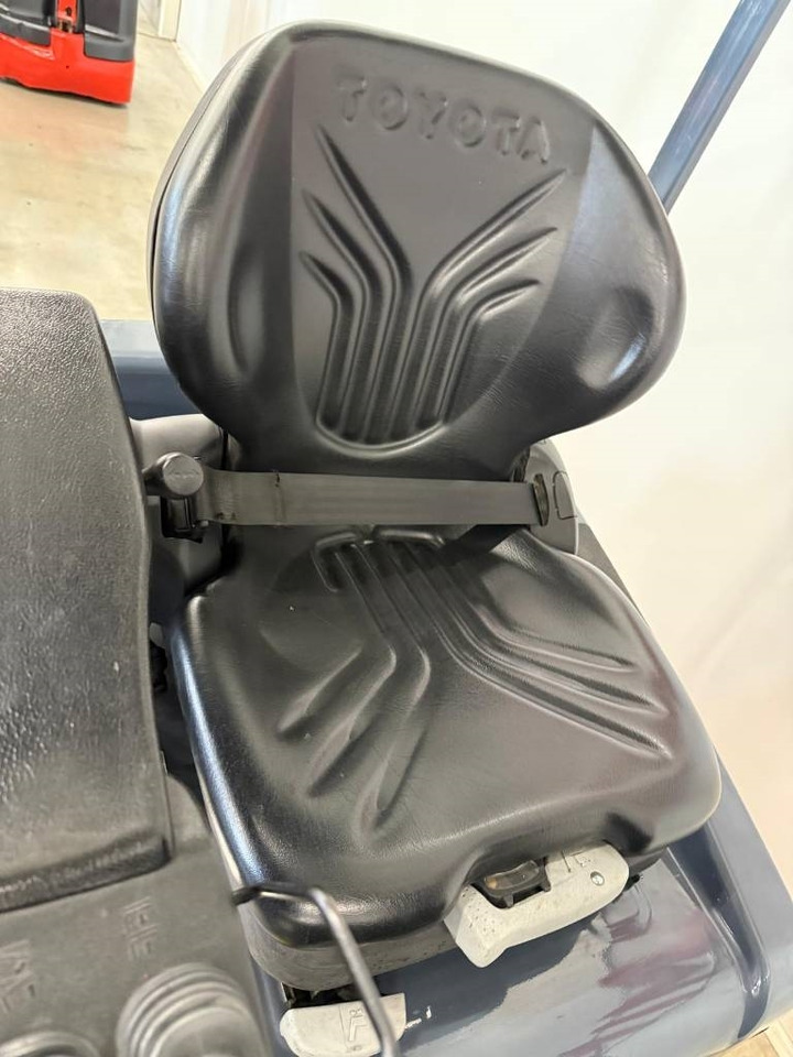 Toyota 10991 - 7FBEST15 - Forklift listrik: gambar 5 Toyota 10991 - 7FBEST15 - Forklift listrik: gambar 5