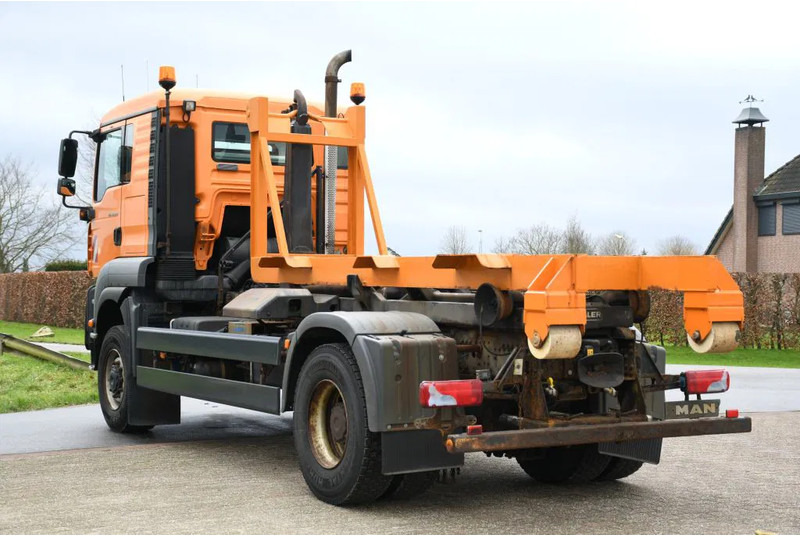 MAN TGA 18.350 4X4 BL HAAKARM/HOOKLIFT/ABROLLER!!KOMMUNAL!! - Hook lift: gambar 4 MAN TGA 18.350 4X4 BL HAAKARM/HOOKLIFT/ABROLLER!!KOMMUNAL!! - Hook lift: gambar 4