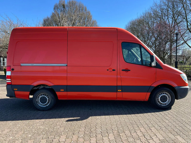 Mercedes-Benz Sprinter 211 211 CDI L2H2 366 DC - Van kecil: gambar 5 Mercedes-Benz Sprinter 211 211 CDI L2H2 366 DC - Van kecil: gambar 5