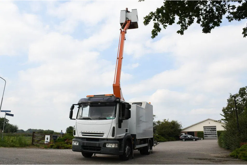 Iveco EuroCargo 120 E18!! ARBEITSBUHNE/SKYWORKER/HOOGWERKER!!EURO5!! CUSTERS!! - Truk: gambar 3 Iveco EuroCargo 120 E18!! ARBEITSBUHNE/SKYWORKER/HOOGWERKER!!EURO5!! CUSTERS!! - Truk: gambar 3