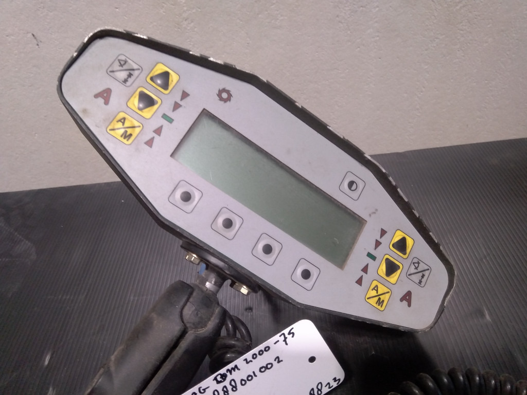 Bomag BM2000-75 - - Dasbor untuk Peralatan konstruksi: gambar 2 Bomag BM2000-75 - - Dasbor untuk Peralatan konstruksi: gambar 2