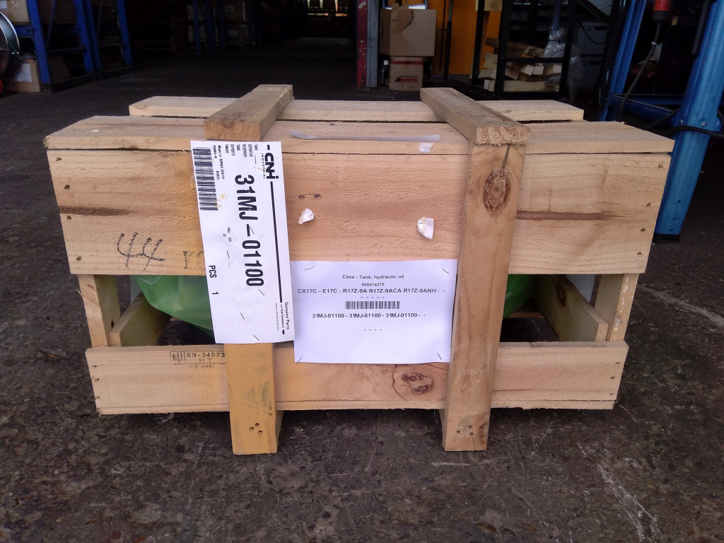 Case 31MJ-01100 - Tangki hidrolik untuk Peralatan konstruksi: gambar 2 Case 31MJ-01100 - Tangki hidrolik untuk Peralatan konstruksi: gambar 2