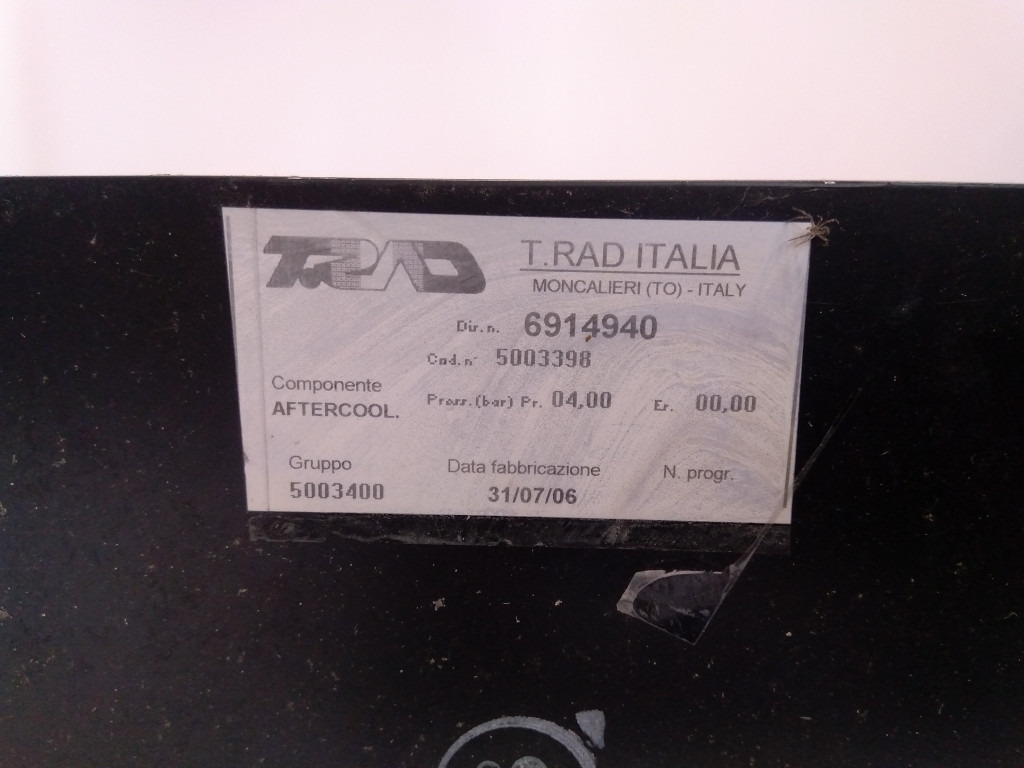 Case 6914940 - Intercooler untuk Peralatan konstruksi: gambar 4 Case 6914940 - Intercooler untuk Peralatan konstruksi: gambar 4