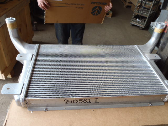 Case LL00083 - Intercooler untuk Peralatan konstruksi: gambar 1 Case LL00083 - Intercooler untuk Peralatan konstruksi: gambar 1