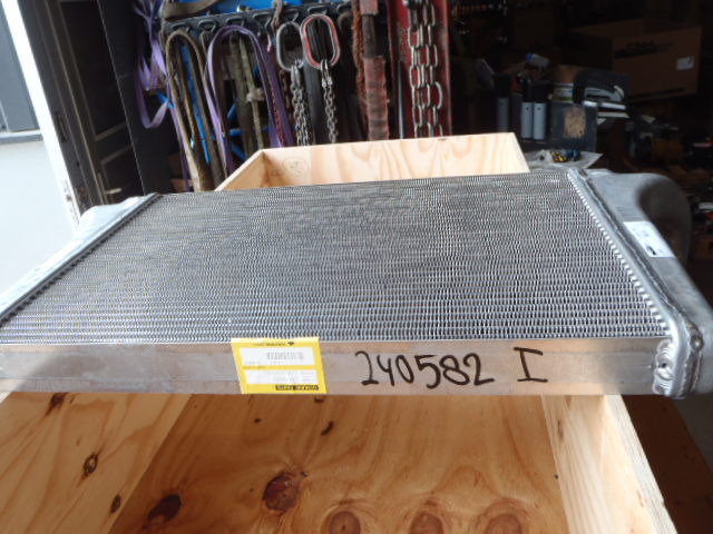 Case LL00083 - Intercooler untuk Peralatan konstruksi: gambar 1 Case LL00083 - Intercooler untuk Peralatan konstruksi: gambar 1