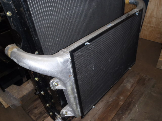 Case LL00083 - Intercooler untuk Peralatan konstruksi: gambar 2 Case LL00083 - Intercooler untuk Peralatan konstruksi: gambar 2