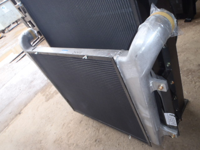 Case LN00100 - Intercooler untuk Peralatan konstruksi: gambar 1 Case LN00100 - Intercooler untuk Peralatan konstruksi: gambar 1