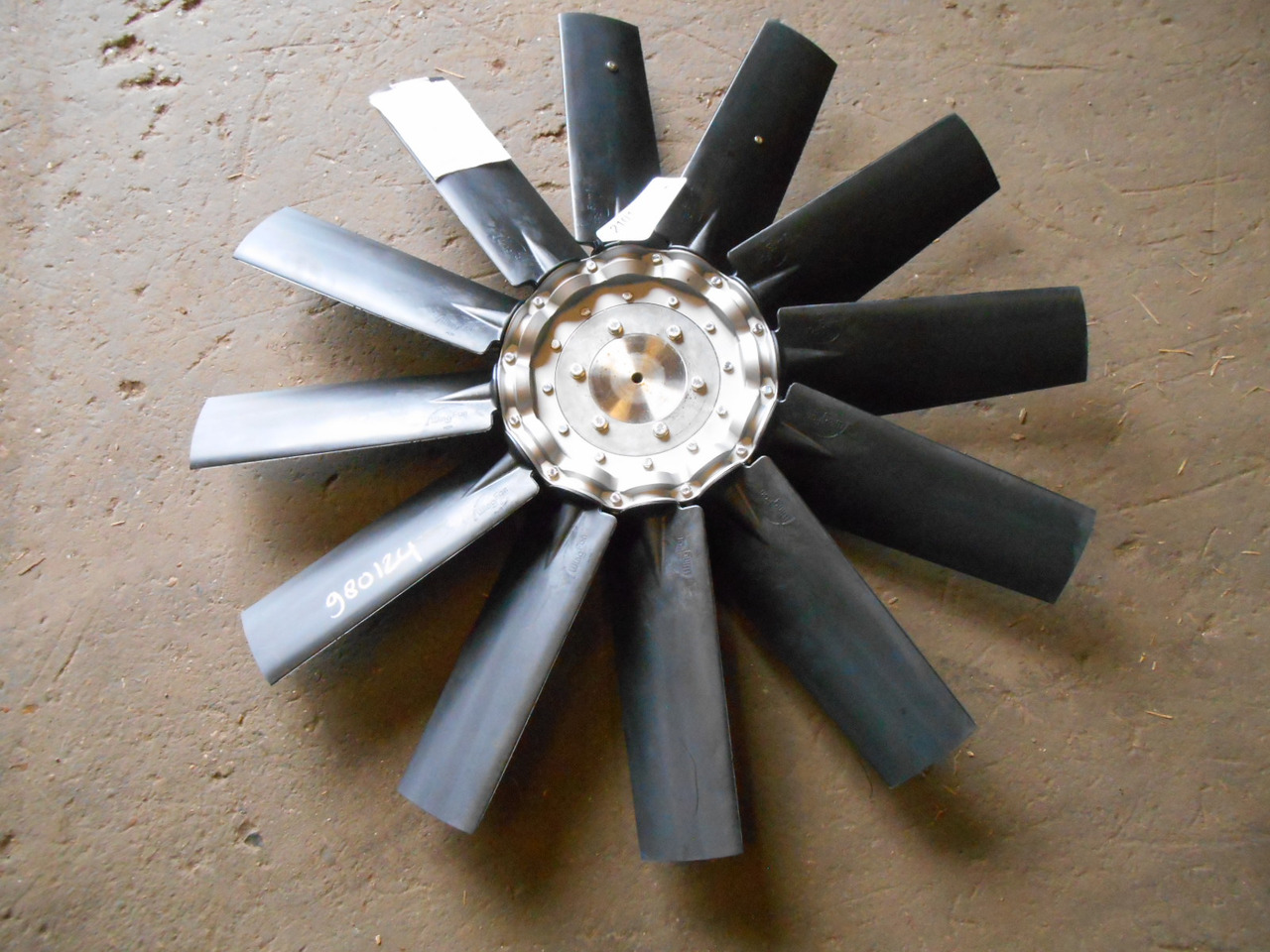 Caterpillar 5348410 - 2101350 - Penggemar untuk Peralatan konstruksi: gambar 1 Caterpillar 5348410 - 2101350 - Penggemar untuk Peralatan konstruksi: gambar 1