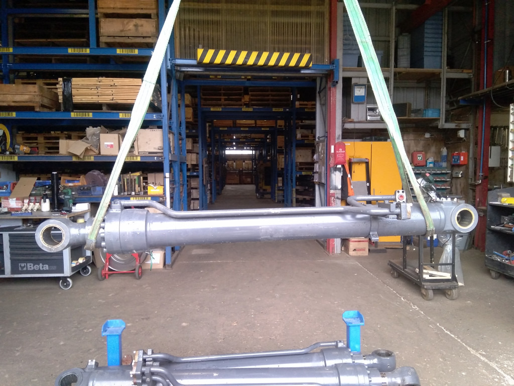 Doosan 400309-00550G - Silinder hidrolik untuk Peralatan konstruksi: gambar 1 Doosan 400309-00550G - Silinder hidrolik untuk Peralatan konstruksi: gambar 1