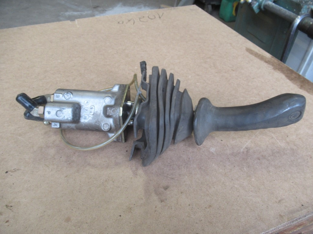 Hitachi - Kabin dan interior untuk Peralatan konstruksi: gambar 4 Hitachi - Kabin dan interior untuk Peralatan konstruksi: gambar 4