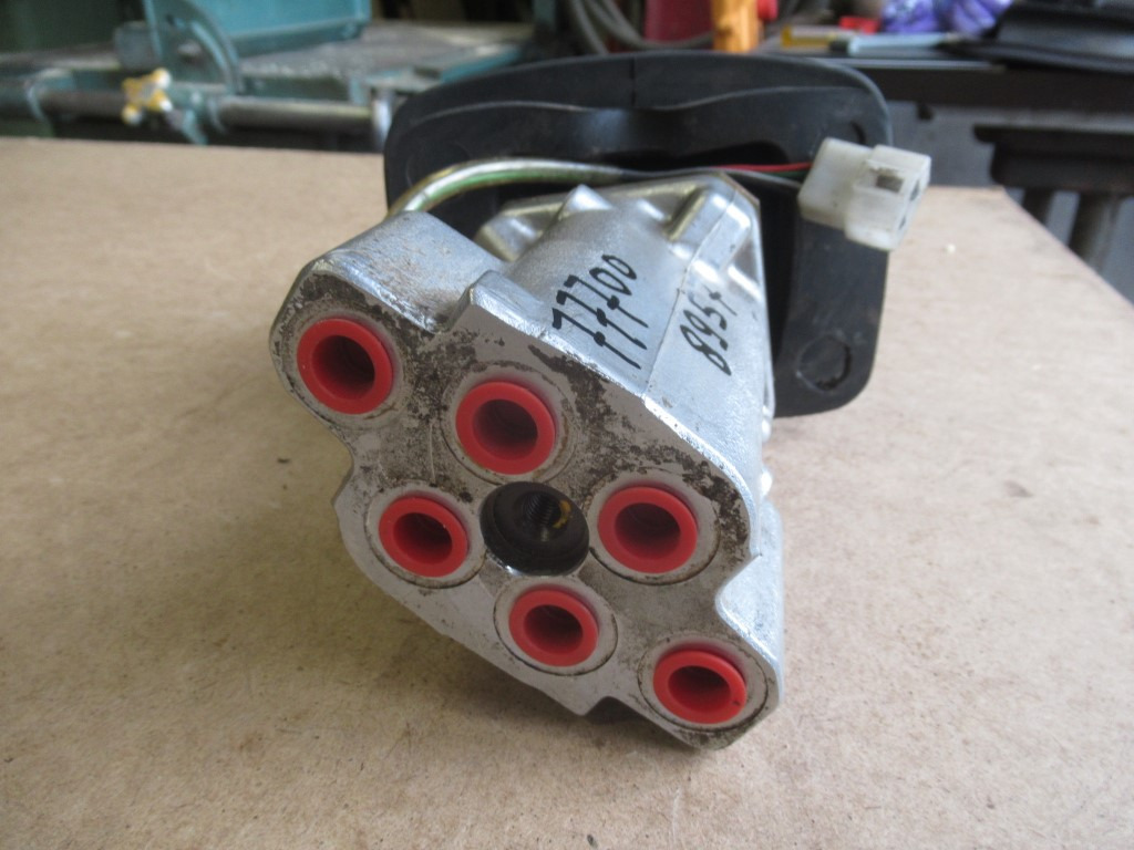 Hitachi - Kabin dan interior untuk Peralatan konstruksi: gambar 2 Hitachi - Kabin dan interior untuk Peralatan konstruksi: gambar 2