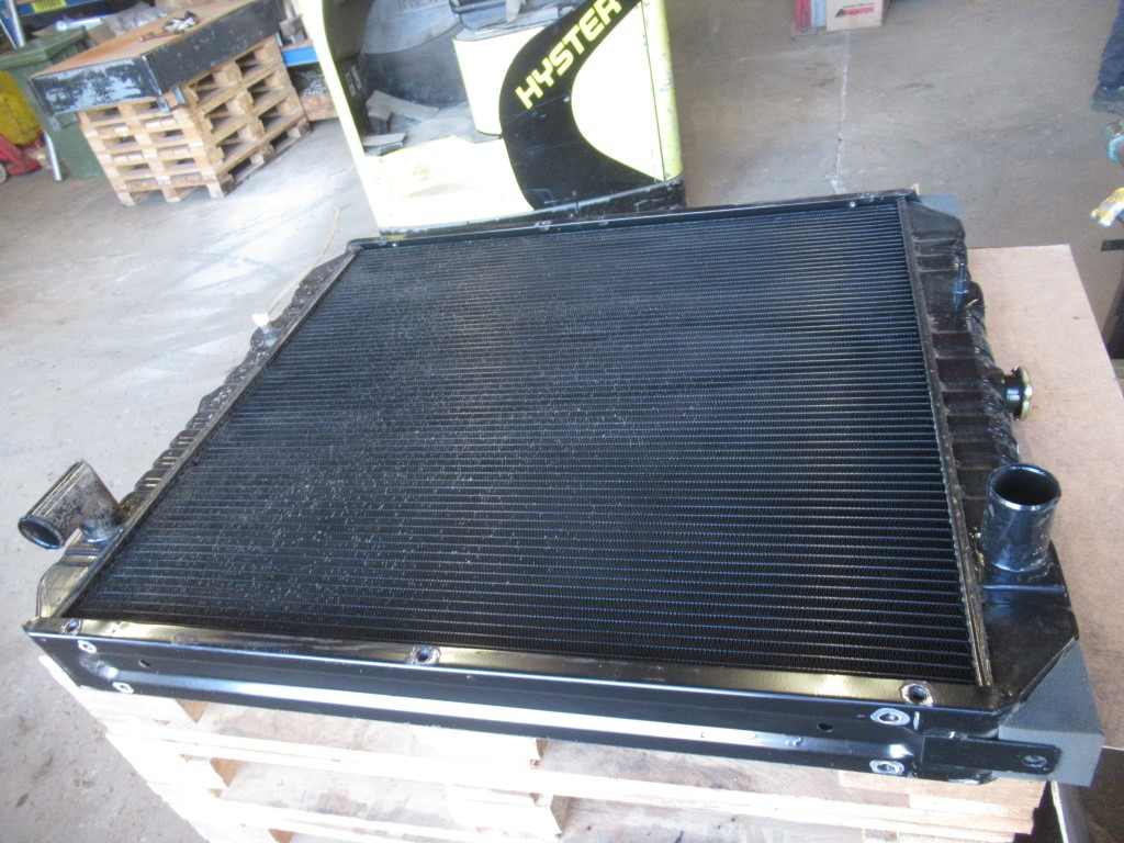 New Holland 4373720 - Radiator untuk Peralatan konstruksi: gambar 1 New Holland 4373720 - Radiator untuk Peralatan konstruksi: gambar 1