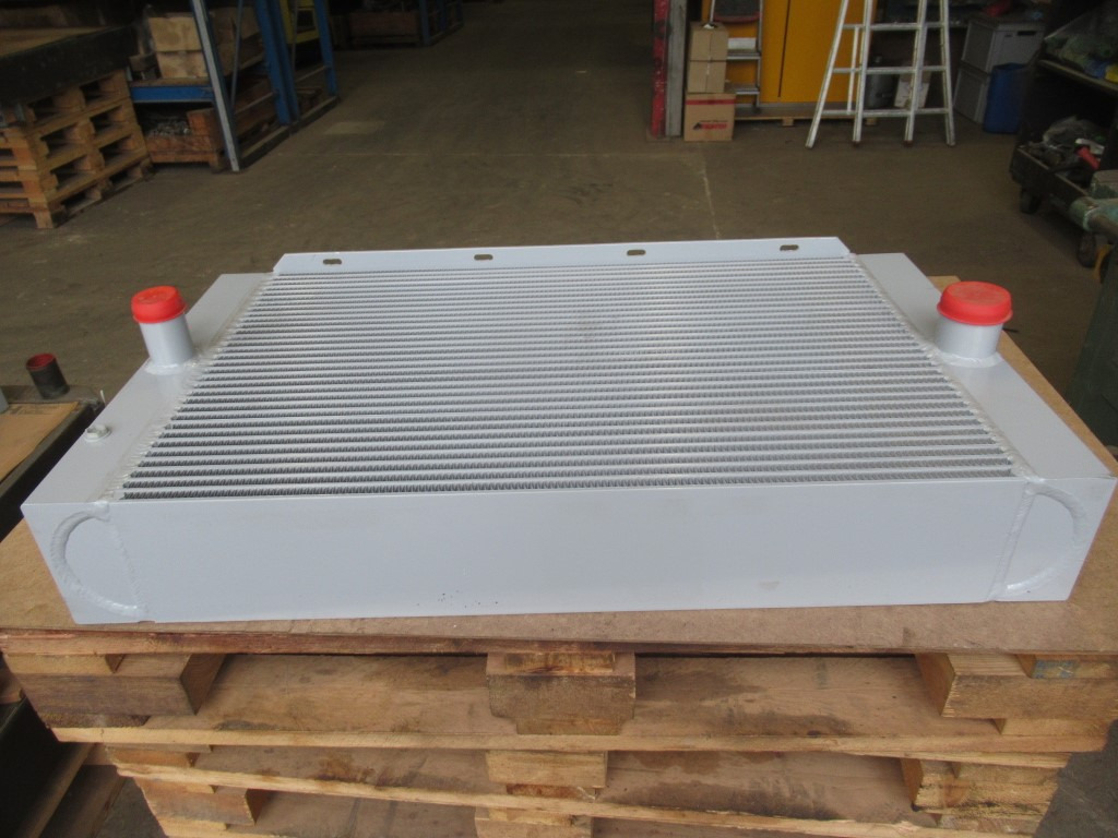 New Holland 6904526 - Radiator untuk Peralatan konstruksi: gambar 1 New Holland 6904526 - Radiator untuk Peralatan konstruksi: gambar 1